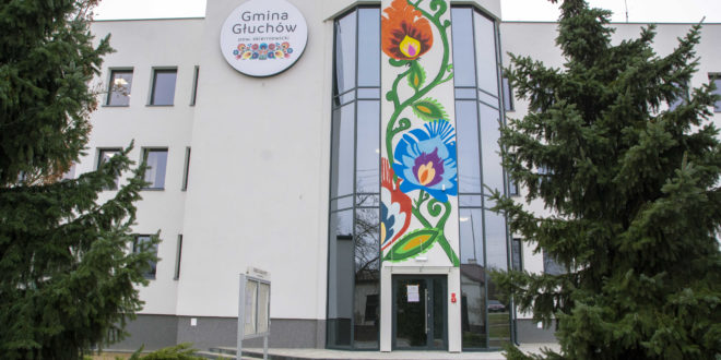 budynek urzędu gminy po termomodernizacji